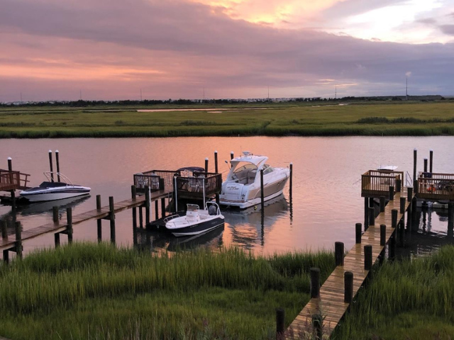Oceanfront vs. Bayfront: Which Avalon or Stone Harbor Rental Fits Your Trip?
