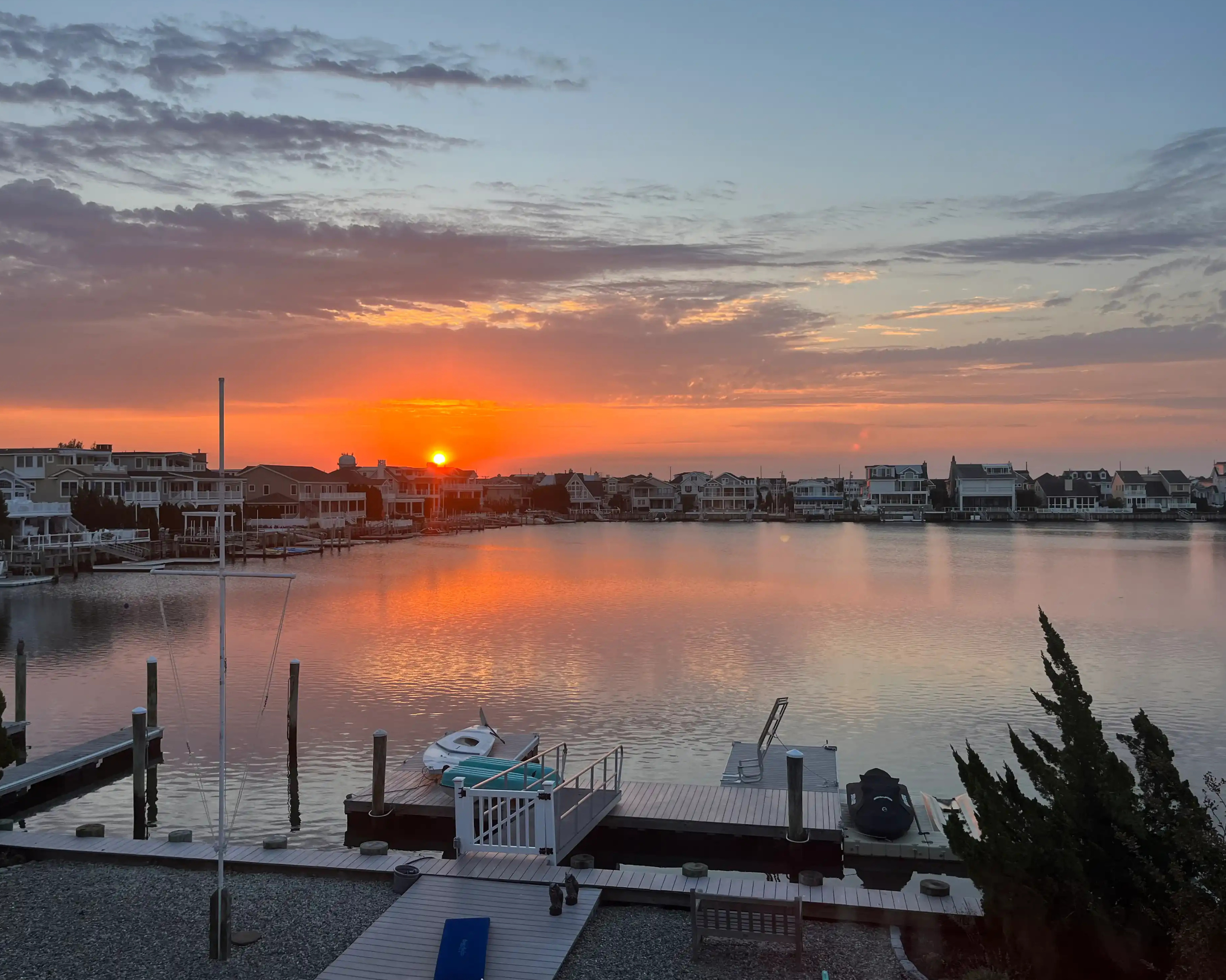 Beach Block, Walk-to-Town, or Bayfront: Picking the Right Avalon or Stone Harbor Rental Location